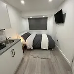 Guest Room-Studio, Woolwich