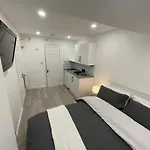 Guest Room-Studio, Woolwich