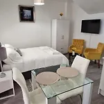 Studio Flat In London