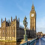 Two Bedroom Flat Central London