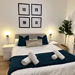 Central 1 Br-Kensington-24 7 Security-Netflix