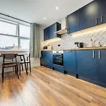 3 West London Brand New Loft