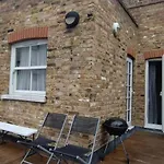 Quiet And Cozy 2 Seperate Bedrooms And 2 Bathroom With Terrace