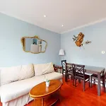 Classic Mayfair 1 Bedroom Apartment