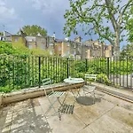 Walton Street Retreat