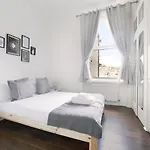 Maida Vale Modern Flat