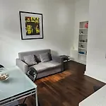 Maida Vale Modern Flat