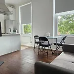 Maida Vale Modern Flat
