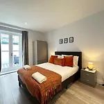 Kevins Place Near Paddington