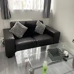 Newly Renovated Studio In Acton