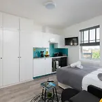 Cosy Central Studio Apartment Zone 2