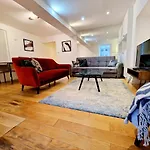 Beautiful Hyde Park Flat By Lancaster Gate Station With Private Back Patio