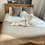 1 Bedroom Property In East London