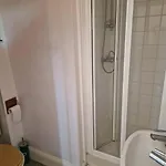 Bright Well Located Studio Flat