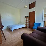 Bright Well Located Studio Flat