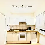 Premium Studio Flat 05 Near Tower Bridge