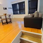 Charming 1-Bedroom Apartment In Woolwich