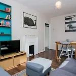 Lovely 1 Bedroom Apartment W/ Balcony In Dalston