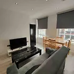 Flat 5 Crawford St, 1 Bedroom, 1 Bathroom Flat