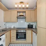 Central London Urban Modern Apartment Near Warren Street