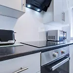 Spacious 2 Bedroom Apartment