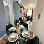 Chelsea 2-Bedroom And Living Room Apartments