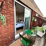 Chelsea 2-Bedroom And Living Room Apartments