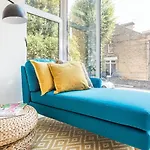 Hidden Gem In Chiswick, Stylish 1 Bedroom House