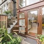 Hidden Gem In Chiswick, Stylish 1 Bedroom House