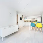 Hidden Gem In Chiswick, Stylish 1 Bedroom House