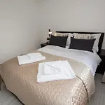 Stylish And Cosy 1 Bdr Apt, Ealing Broadway