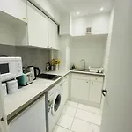 Lovely Hotelstyle Apartment - Central London