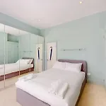 Stunning Apartment In Clapham Old Town