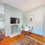 Stunning Apartment In Clapham Old Town