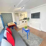 Chic 2 Bed Apt In Brick Lane