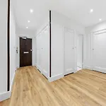 Modern Flat In London