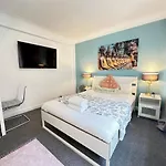 Burwood 2 Bedroom Apartment