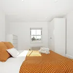 Bright, Stylish & Cosy 3-Bed Flat Near Mile End