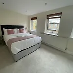 Second Nest Islington Town House