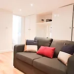 Shepherds Bush Apartment