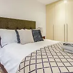 Spacious 1 Bedroom Apt Near Marble Arch