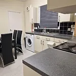 Spacious And Homely One Bedroom