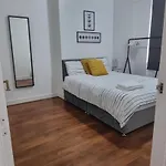 Cricklewood Broadway Guest Home