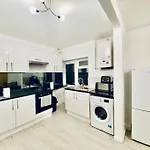 Two Bedroom House On Ground Floor In London