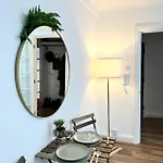 Peaceful New 1 Bed Flat By Hyde Park