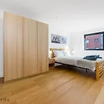 Exclusive 2 Bedroom Flat Near Buckingham Palace