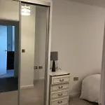 En-Suite Double Room In A Shared Apartment Close To Central London