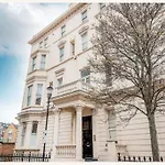 Stunning 2 Bed Apartment London