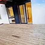 Your Riverside Home 2 With Private Balcony