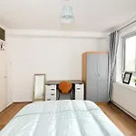 Entire Two Bedroom Flat In The Heart Of Greater London